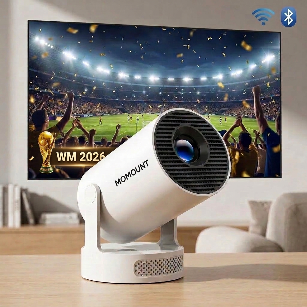 Mini vidéoprojecteur compatible 4K projetant un match de football dans un salon